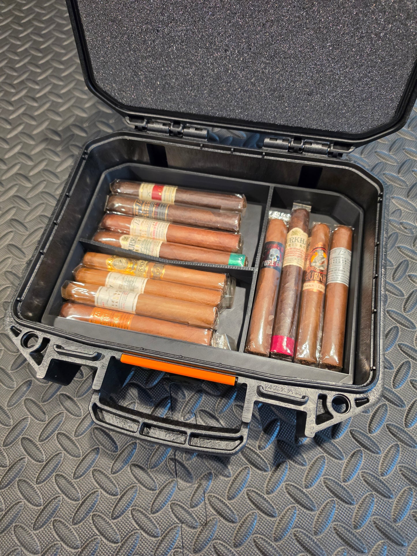 Cigar Humidor Insert With Included Hygrometer | Fits Pelican V100 Case