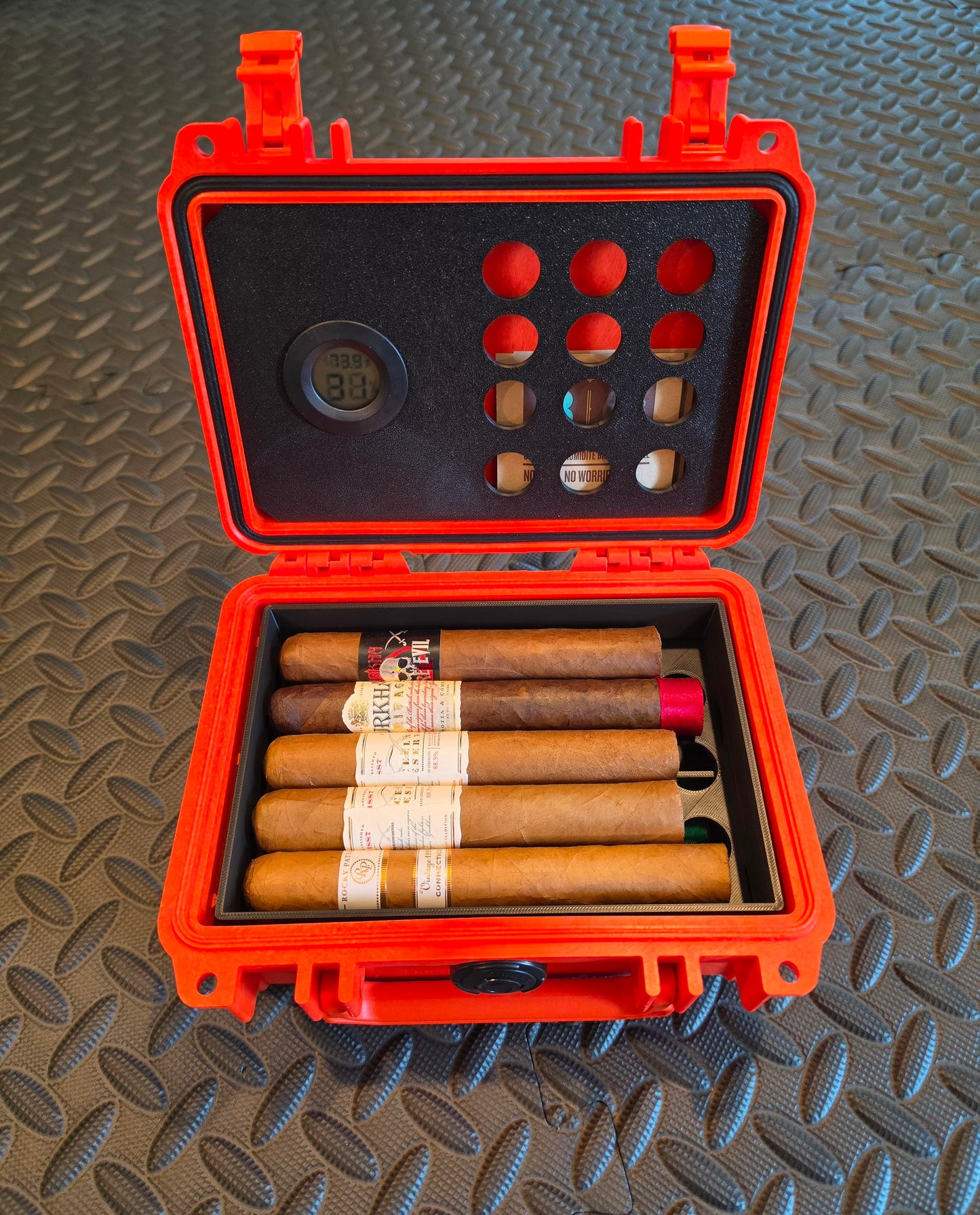 Pelican 1120 Cigar Humidor Insert Kit – Travel Humidor with Digital Hygrometer