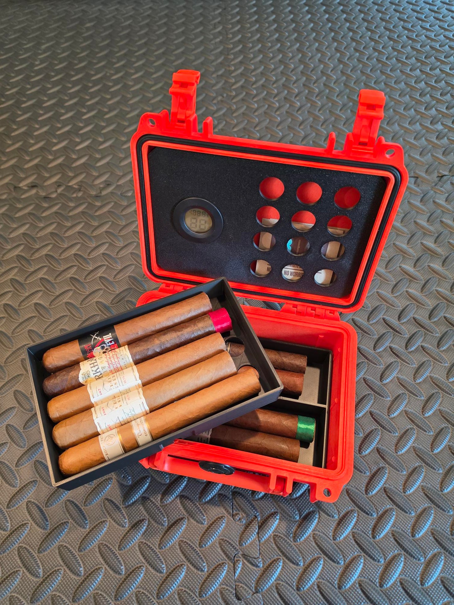 Pelican 1120 Cigar Humidor Insert Kit – Travel Humidor with Digital Hygrometer