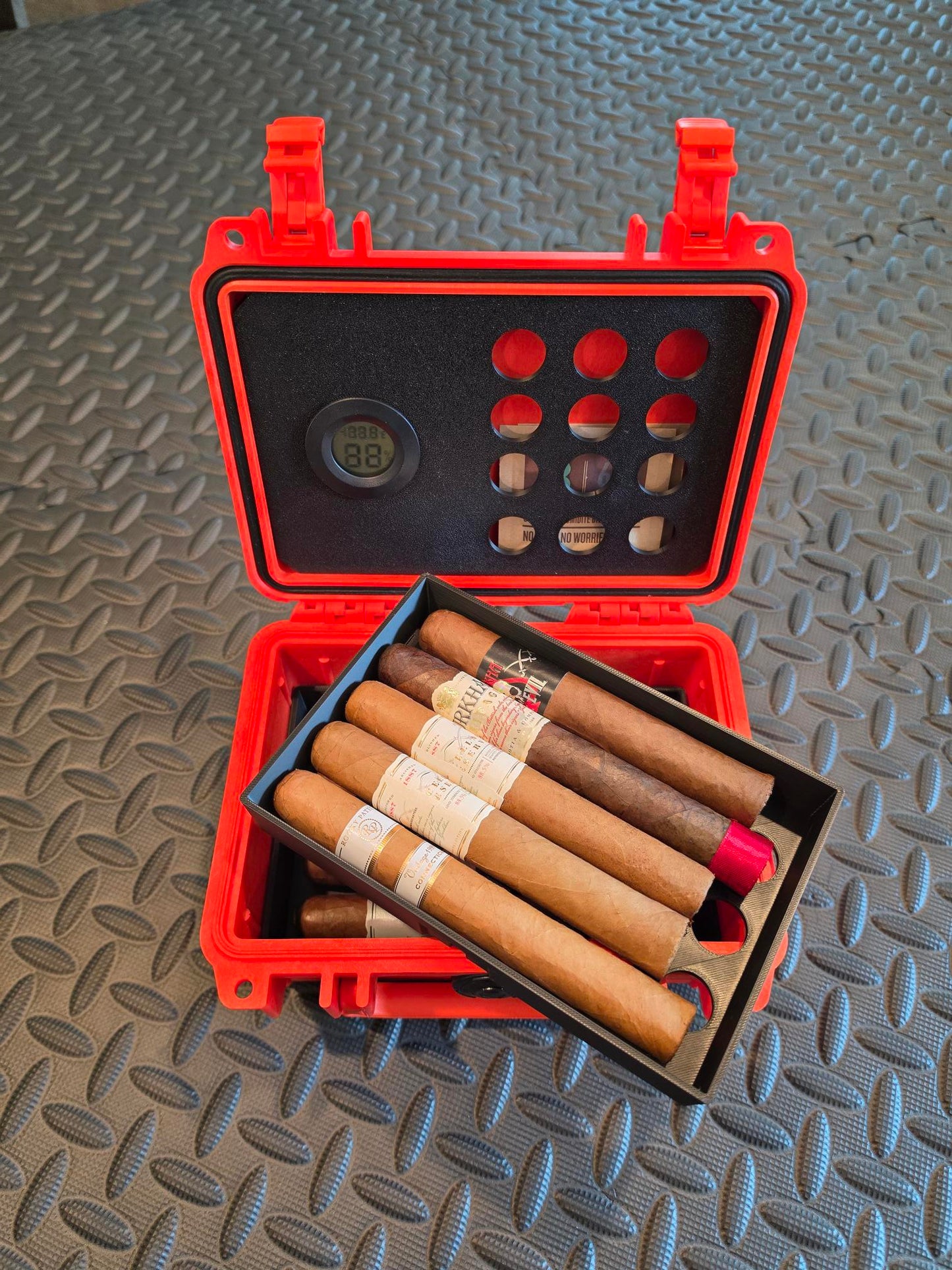 Pelican 1120 Cigar Humidor Insert Kit – Travel Humidor with Digital Hygrometer