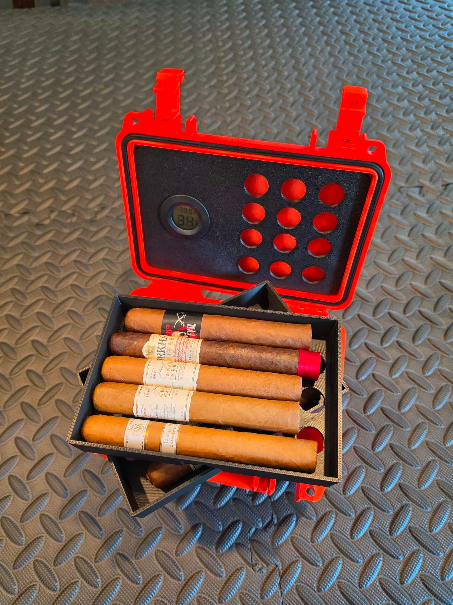 Pelican 1120 Cigar Humidor Insert Kit – Travel Humidor with Digital Hygrometer