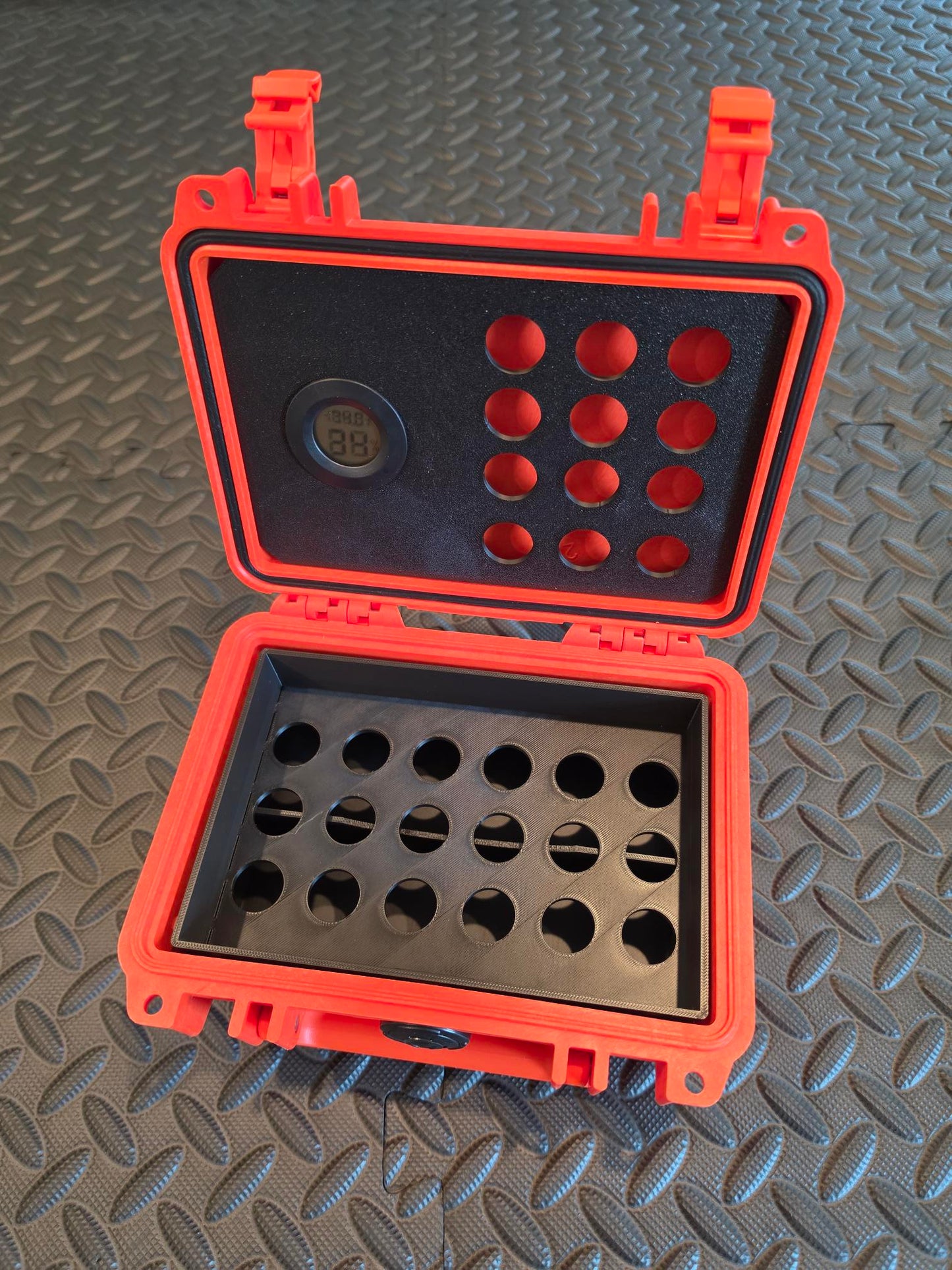 Pelican 1120 Cigar Humidor Insert Kit – Travel Humidor with Digital Hygrometer