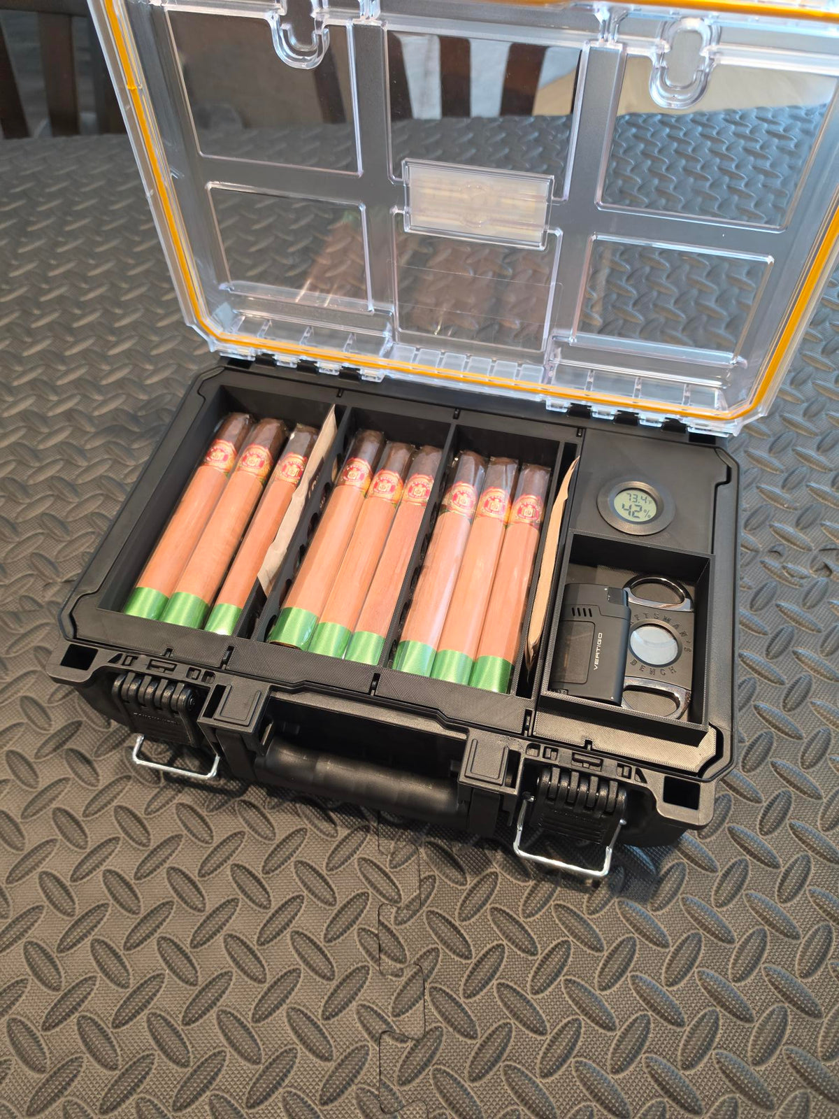 DEWALT DWST08020 Cigar Humidor Insert Kit | 50 Cigar Capacity | Digital Hygrometer | Boveda Storage | Cigar Accessory Organizer
