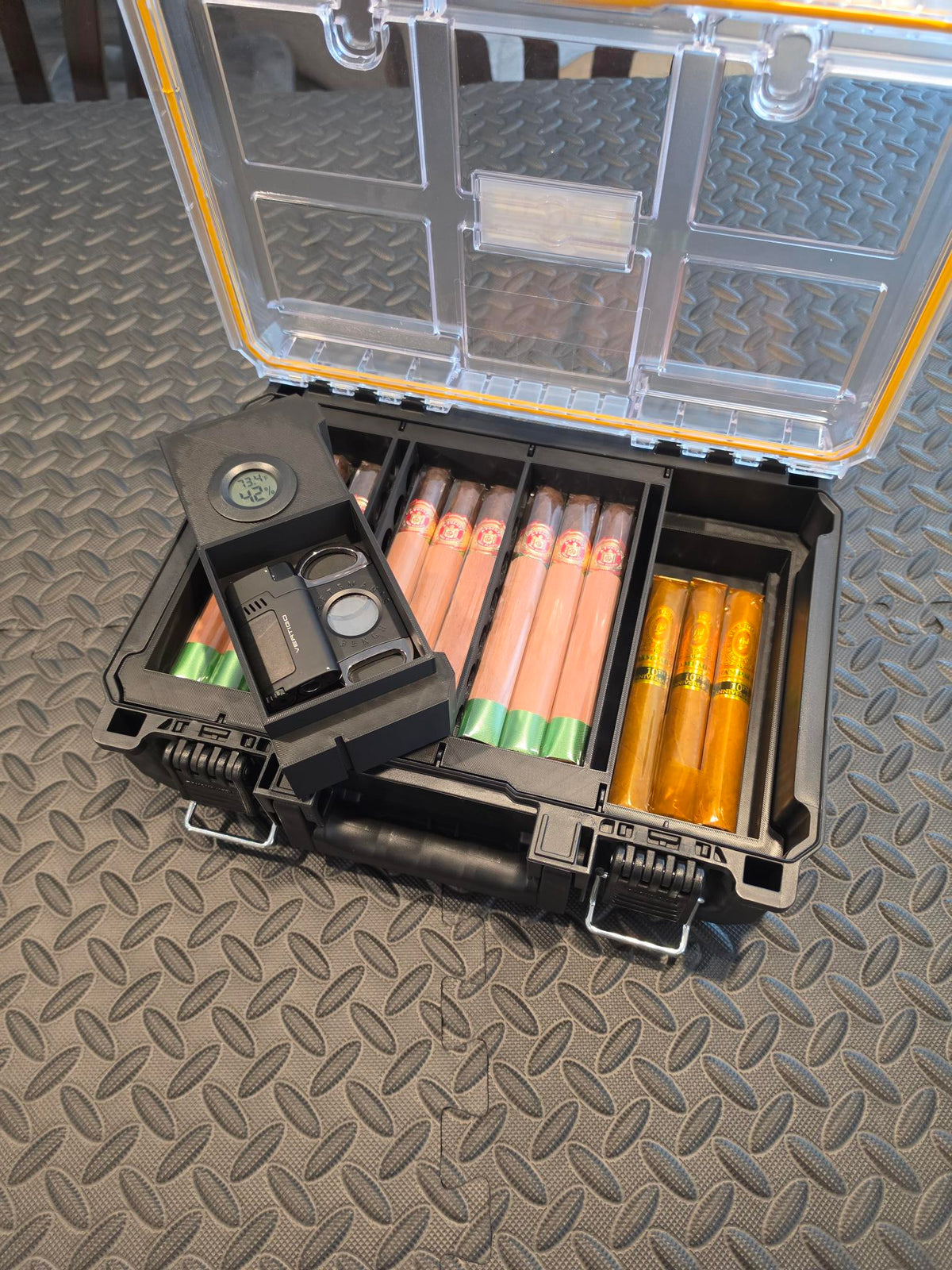 DEWALT DWST08020 Cigar Humidor Insert Kit | 50 Cigar Capacity | Digital Hygrometer | Boveda Storage | Cigar Accessory Organizer