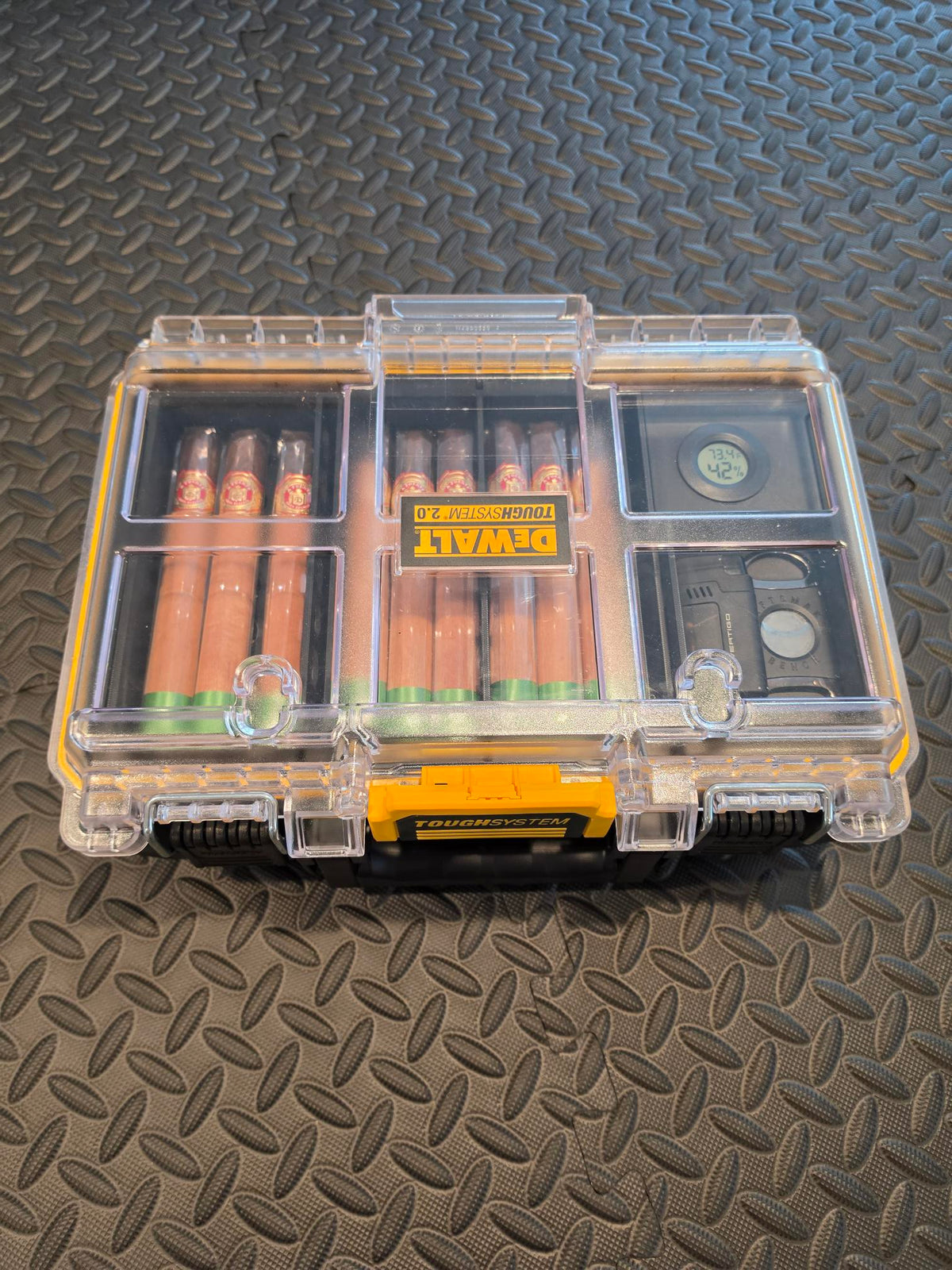 DEWALT DWST08020 Cigar Humidor Insert Kit | 50 Cigar Capacity | Digital Hygrometer | Boveda Storage | Cigar Accessory Organizer