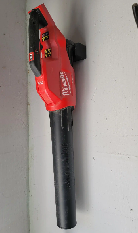 Milwaukee M18 Leaf Blower Wall Mount