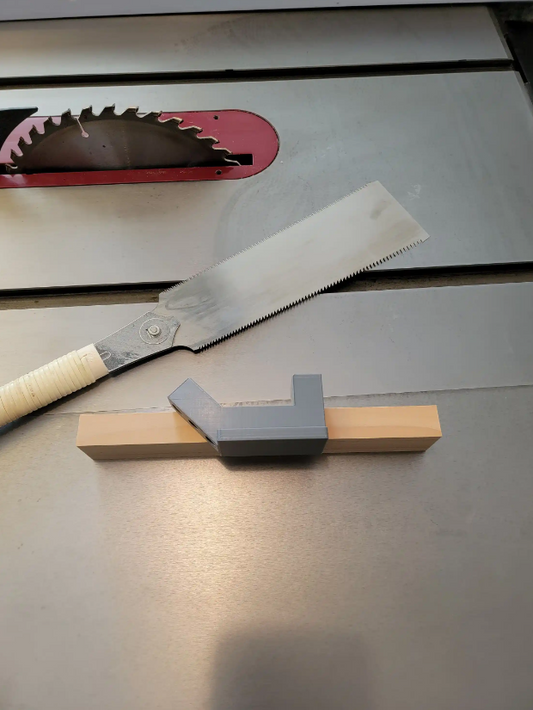 Magnetic Saw Guide