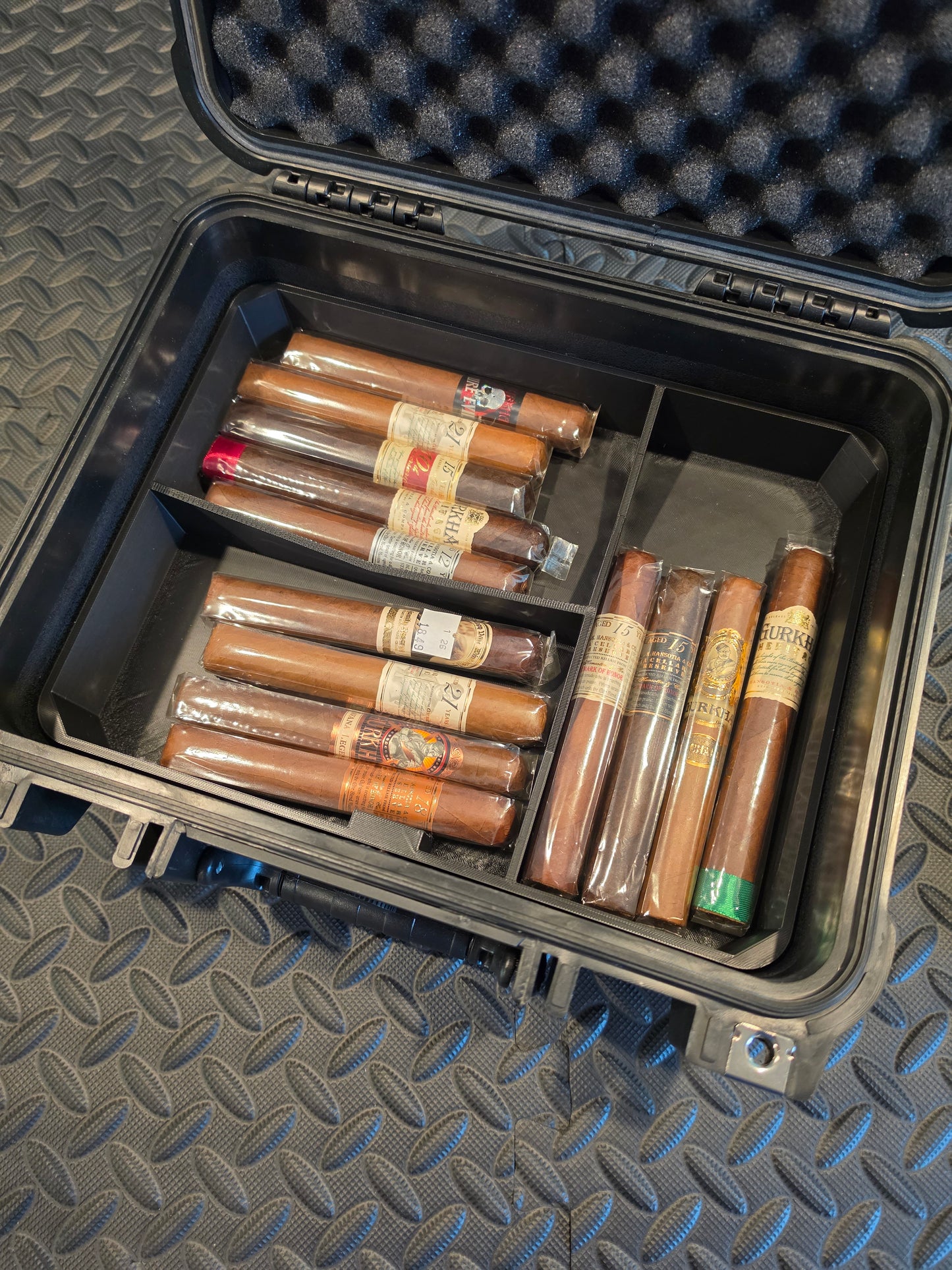 Cigar Humidor Insert with Included Hygrometer | Fits Apache 2800 (Harbor Freight SKU 58655)