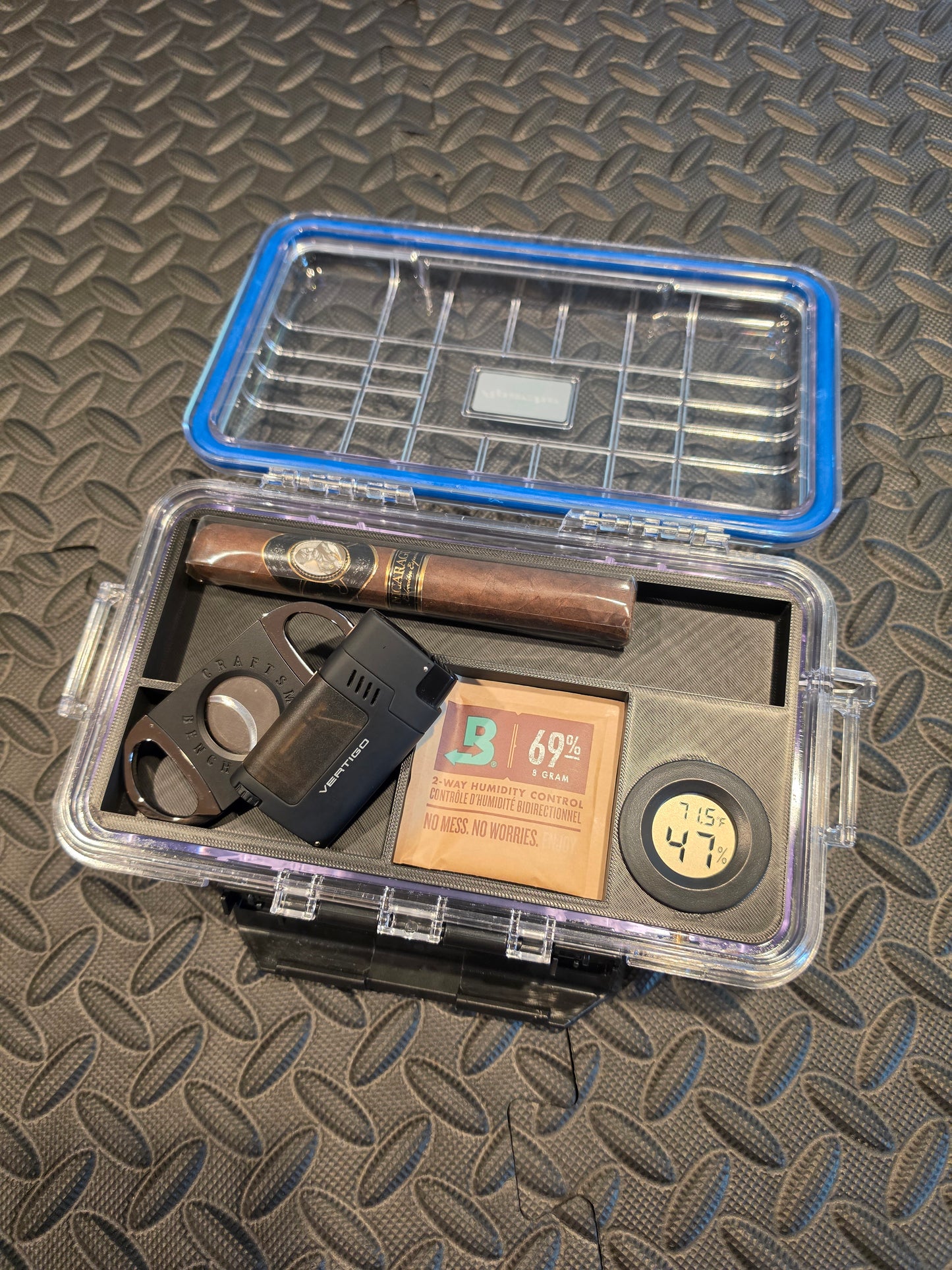 Cigar Humidor Insert for Harbor Freight Apache 550 Case | Holds up to 6 Cigars | Hygrometer Included | Travel Cigar Organizer